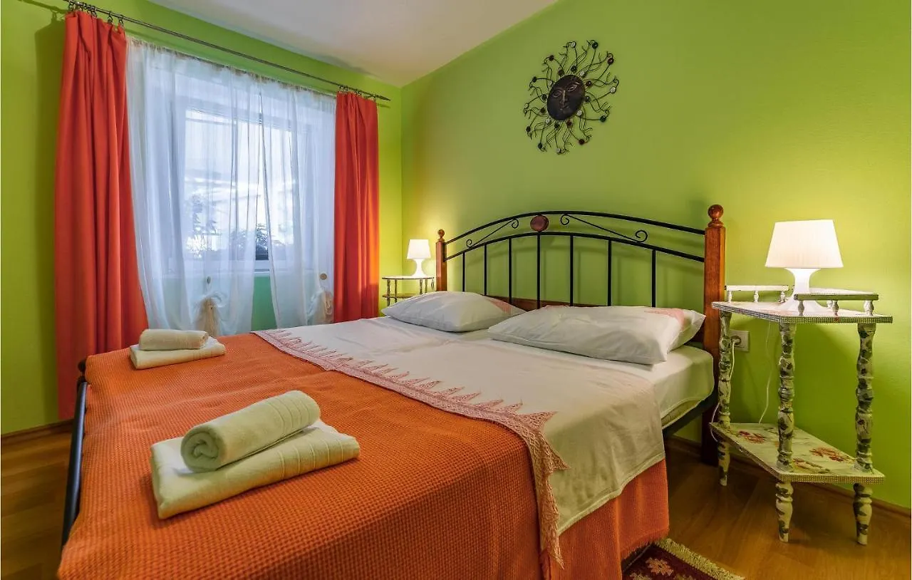 Nice Apartment In Premantura With Wifi